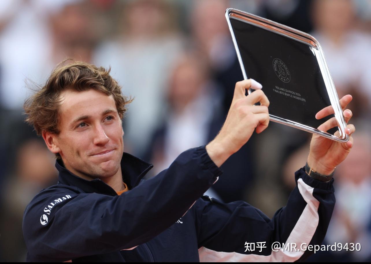 拉沃尔杯横扫蒙特卡洛大师赛,德约科维奇点燃赛场 拉沃尔杯横扫蒙特卡洛大师赛,德约科维奇点燃赛场