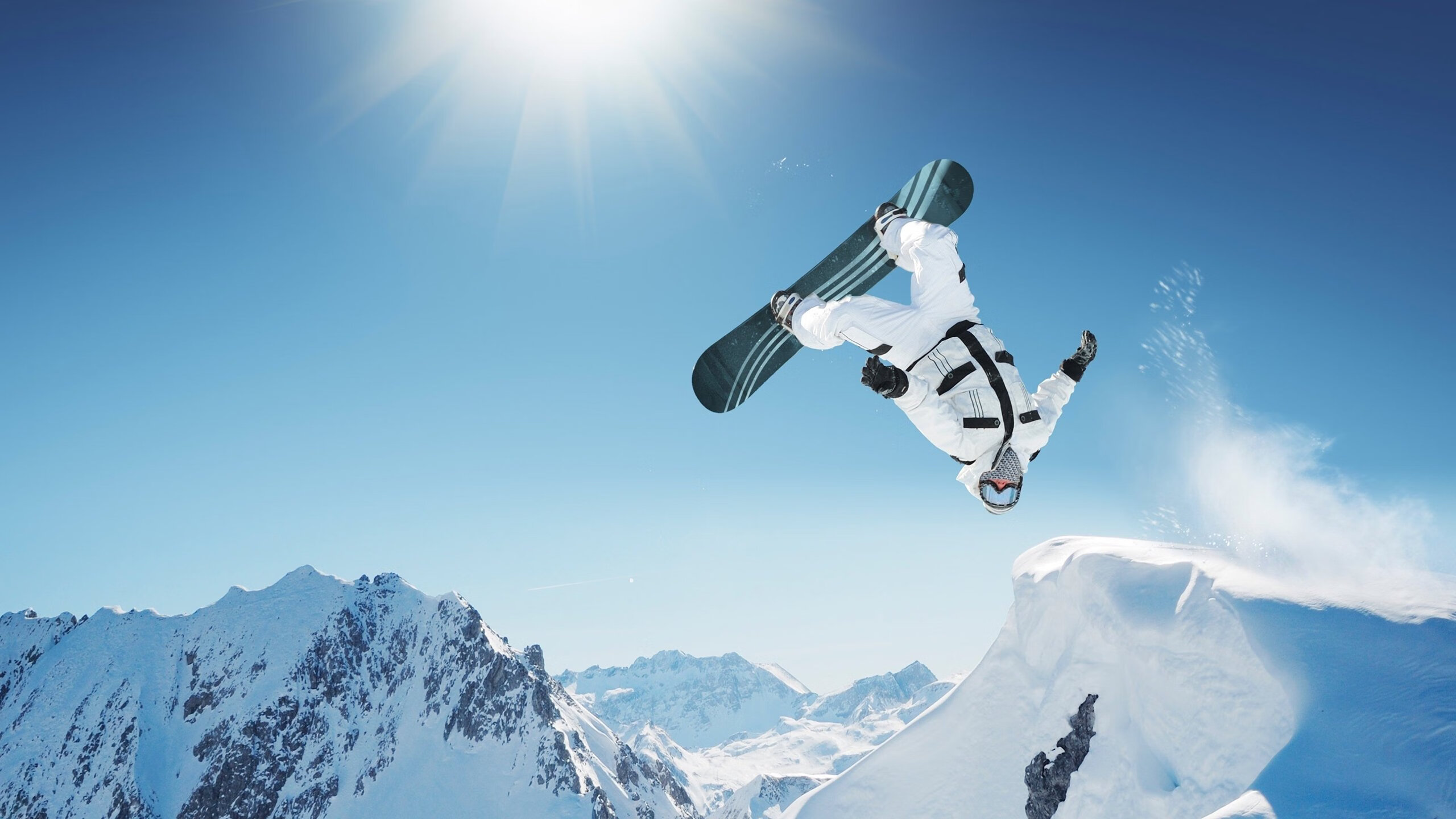 雄鹿血拼国王,戈贝尔持续制造杀伤,现代篮球的野蛮进化论