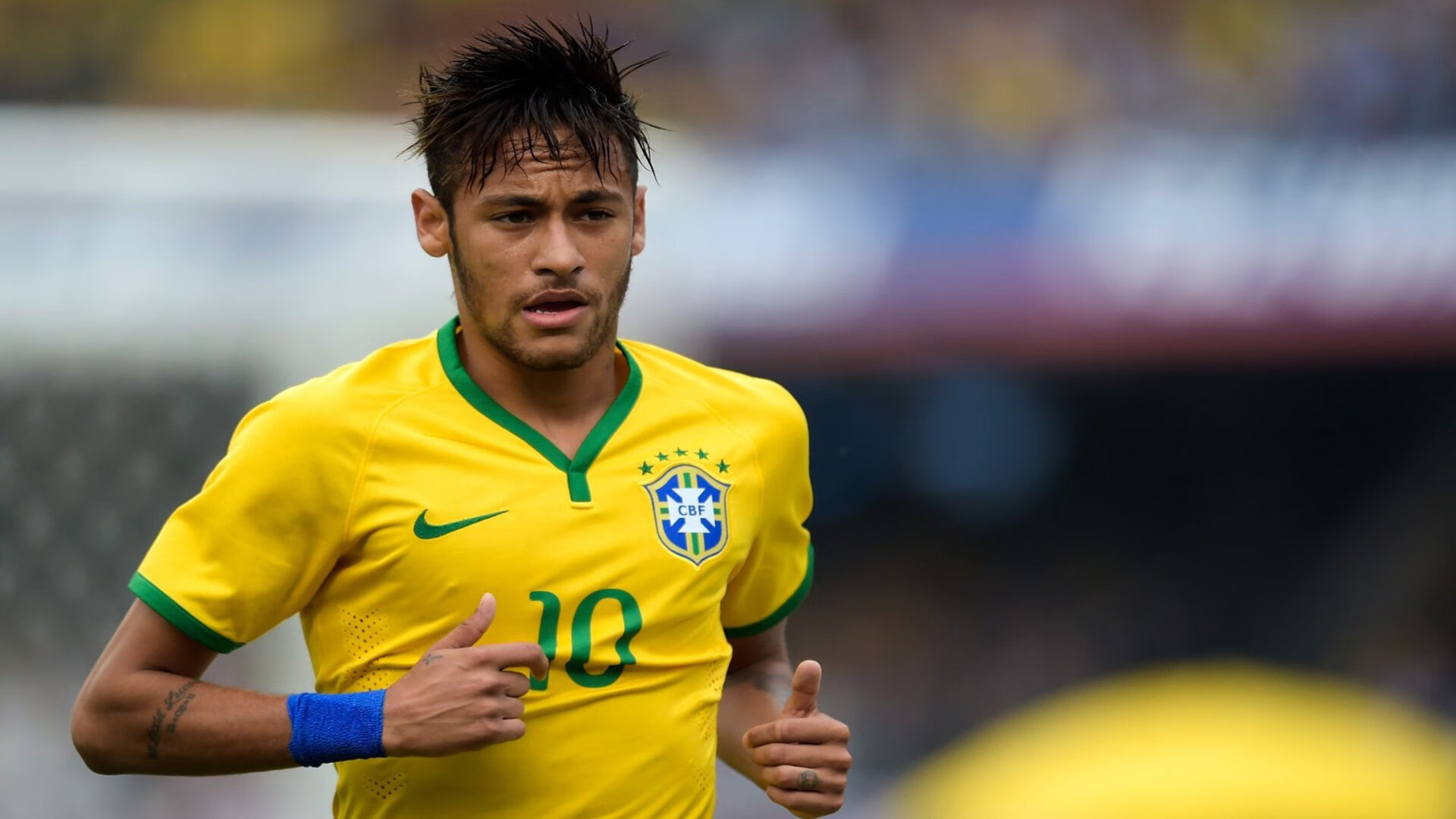 F1年度争冠焦点战,波兰硬仗取胜曼联,体育竞技的殊途同归