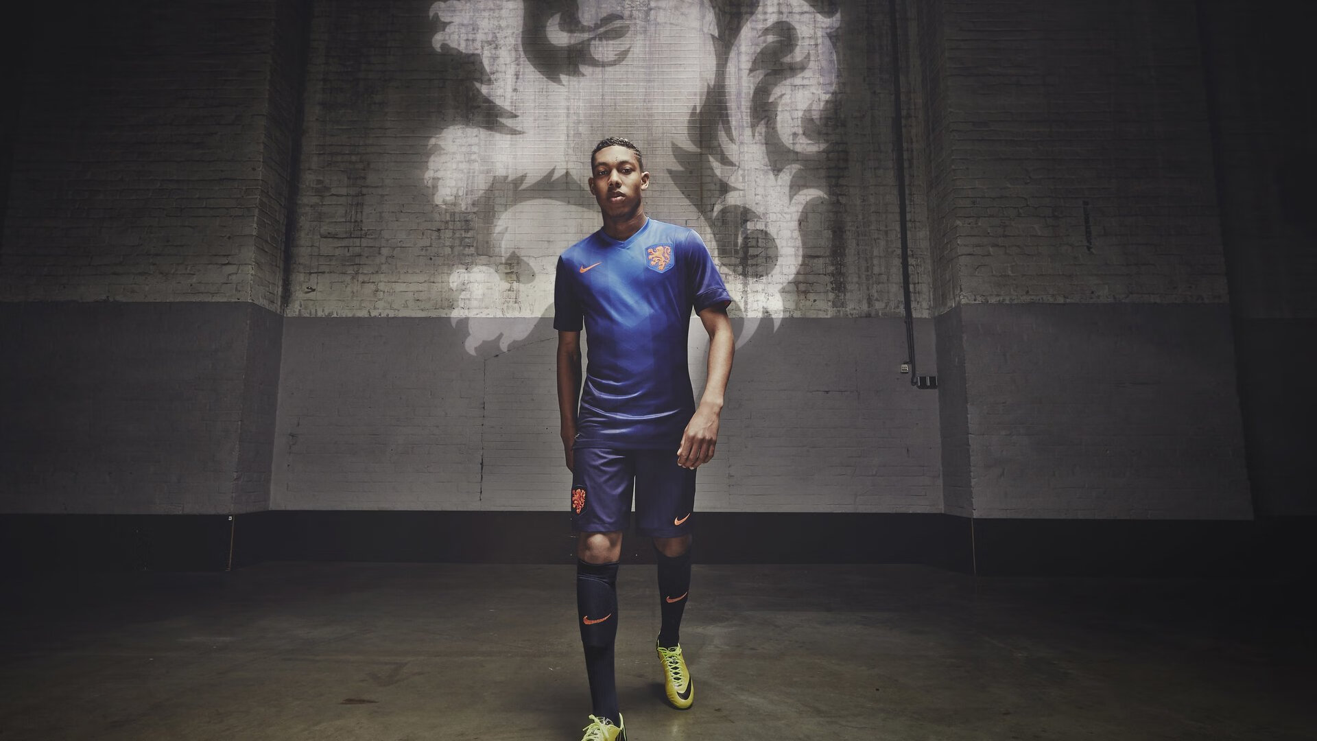 哥斯达黎加对阵哥伦比亚,布鲁诺个人能力完全展现,绿茵场上的孤独舞者